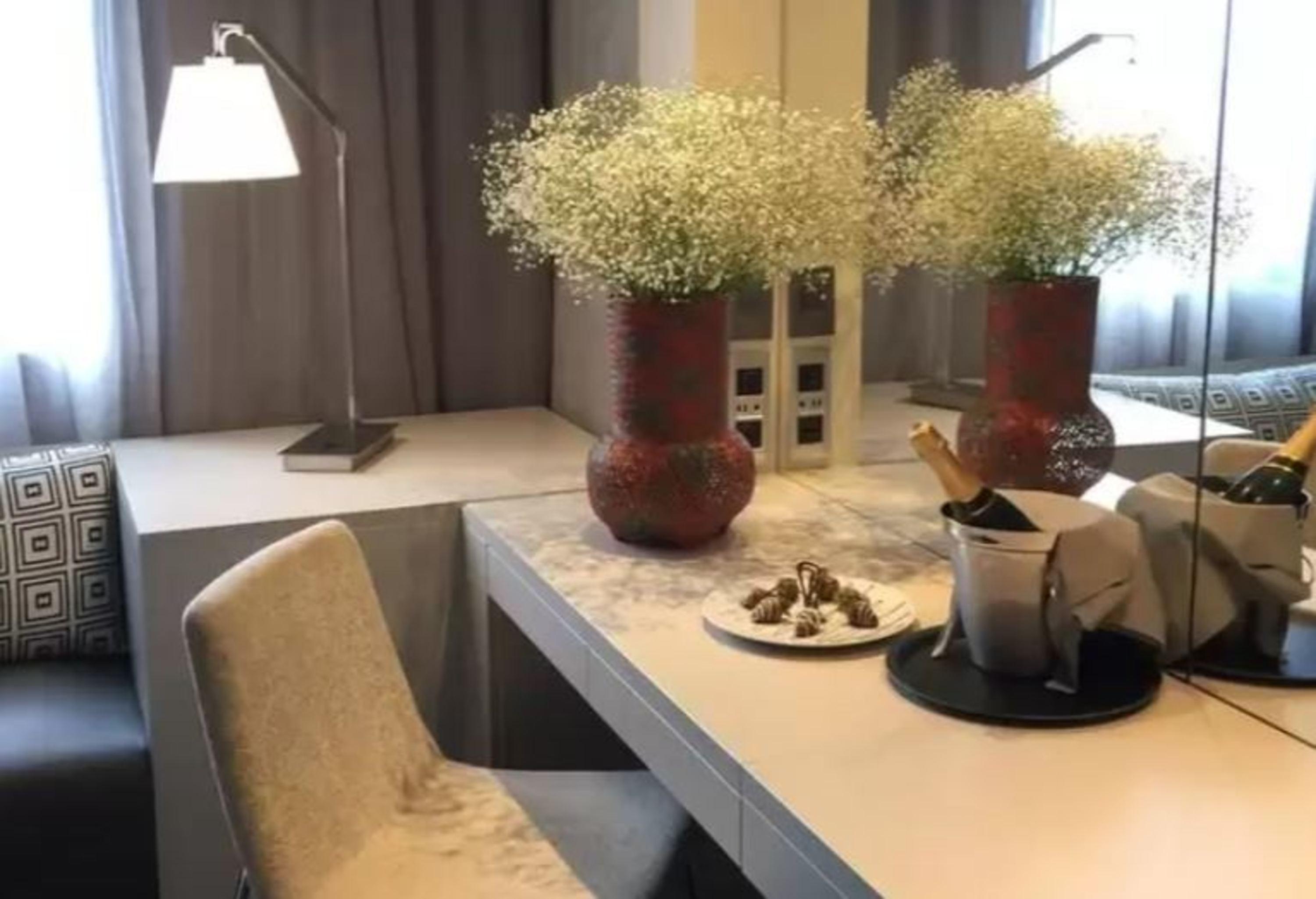 ホテル モヴィッチ ビューロ 51 バランキージャ エクステリア 写真 A dressing table