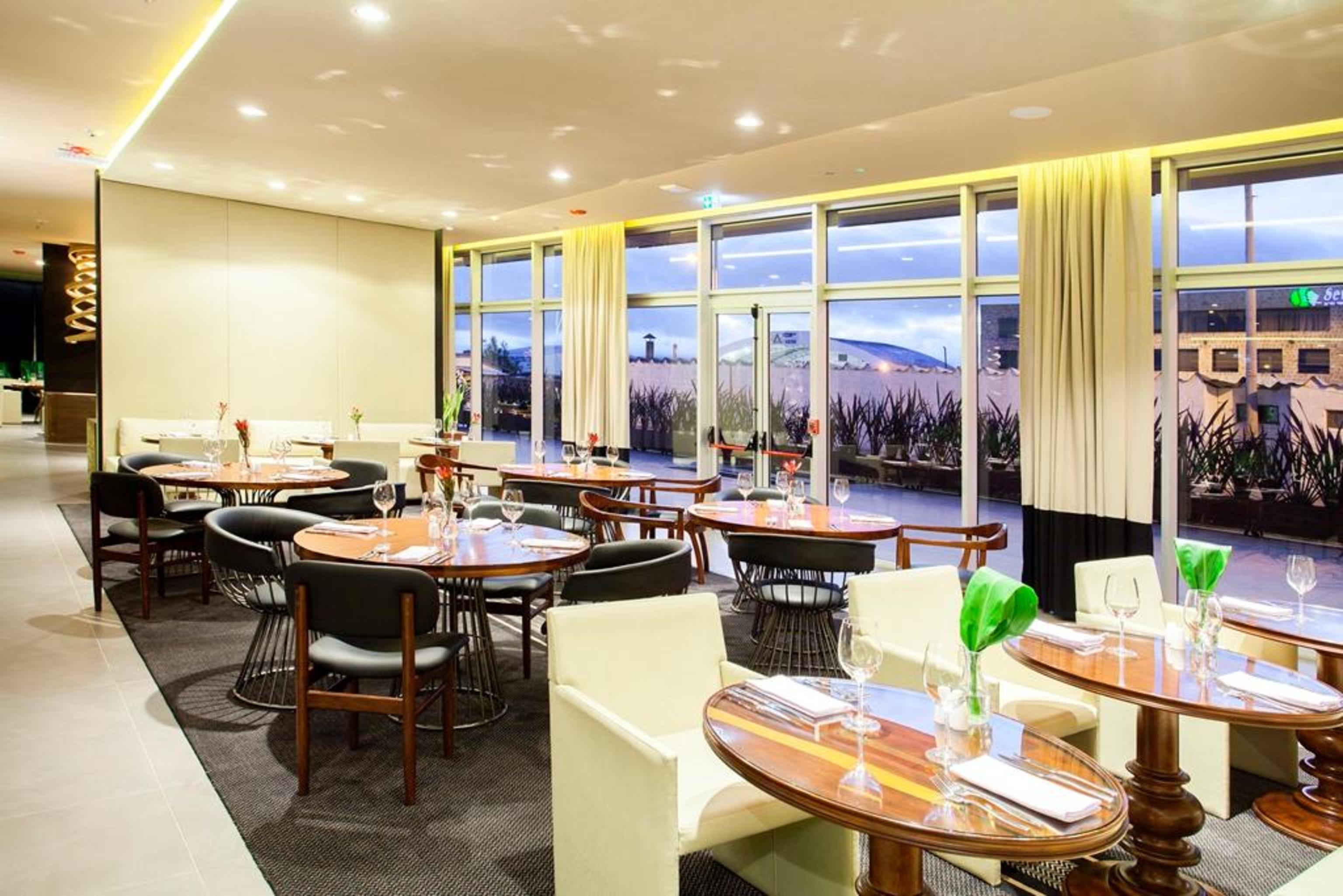 ホテル モヴィッチ ビューロ 51 バランキージャ エクステリア 写真 Restaurant