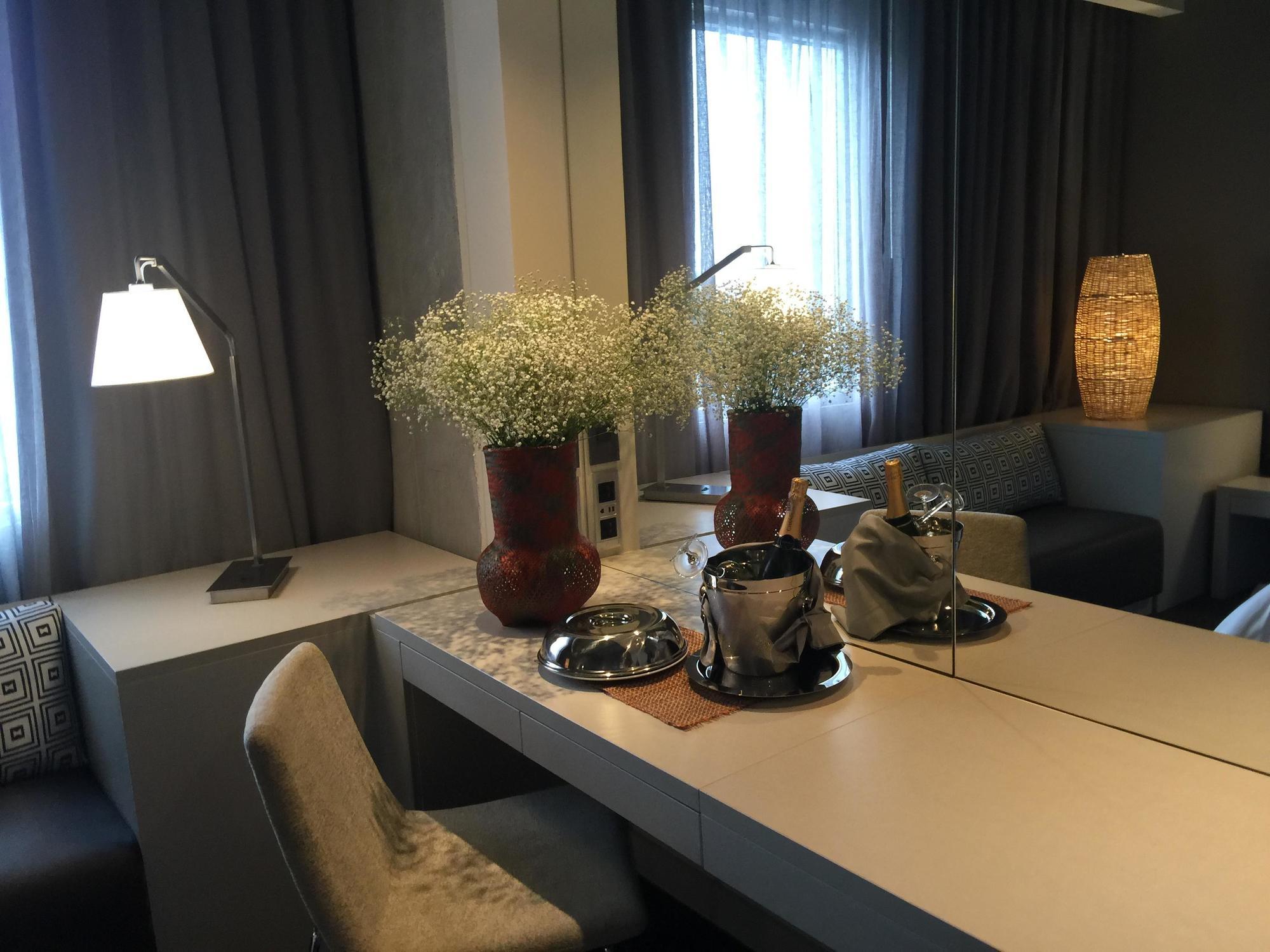 ホテル モヴィッチ ビューロ 51 バランキージャ エクステリア 写真 A room at the hotel