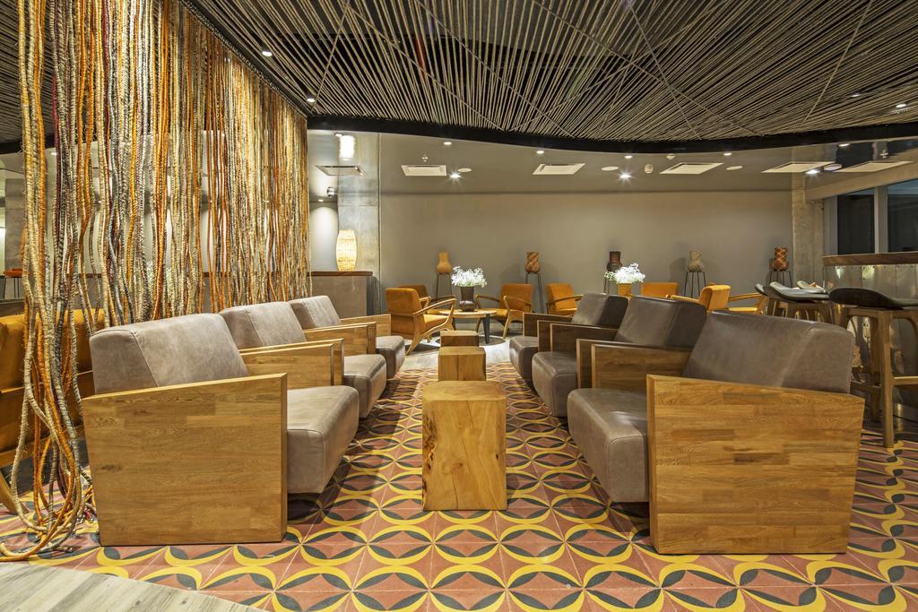 ホテル モヴィッチ ビューロ 51 バランキージャ エクステリア 写真 The lounge at the airport