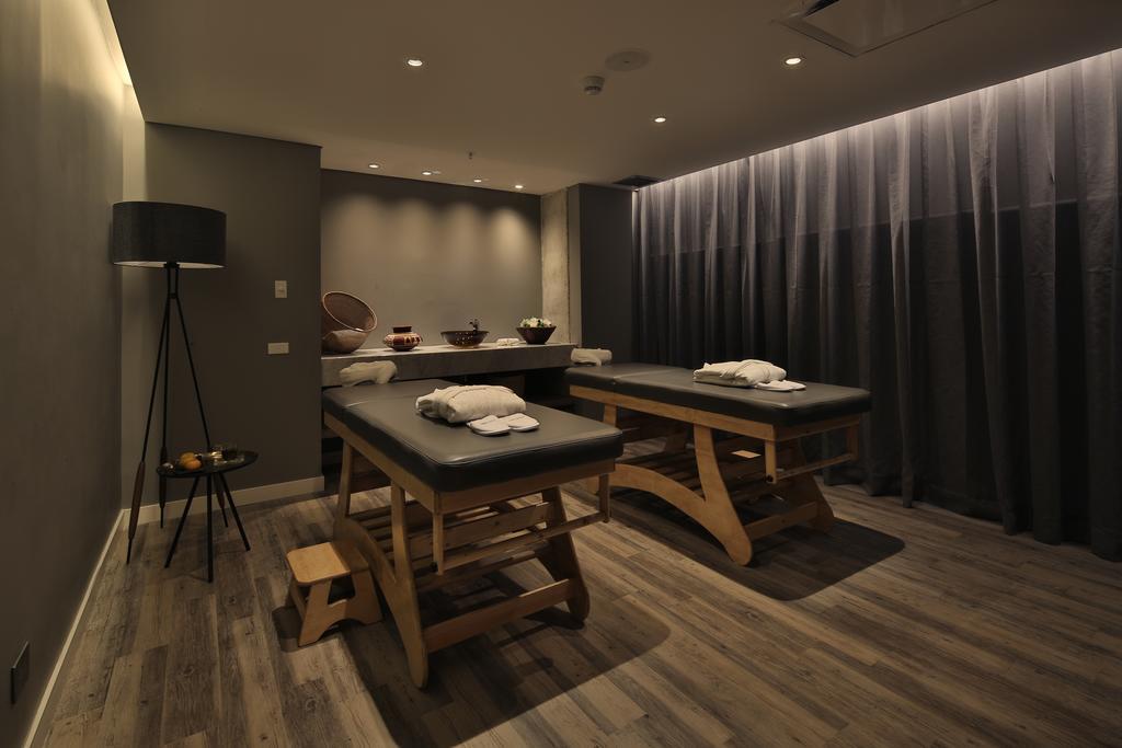 ホテル モヴィッチ ビューロ 51 バランキージャ エクステリア 写真 A treatment room at a spa