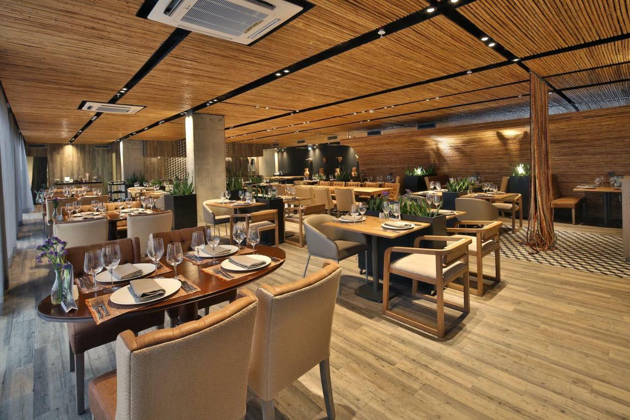 ホテル モヴィッチ ビューロ 51 バランキージャ エクステリア 写真 Restaurant in the hotel